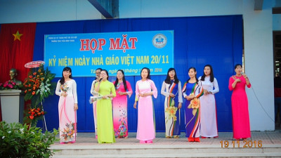 Họp mặt kỷ niệm ngày Nhà giáo Việt Nam 20-11 năm học 2016-2017