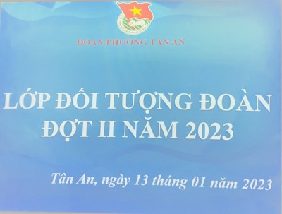 Học sinh trường THCS Trần Bình Trọng tham gia lớp cảm tình đoàn năm 2023