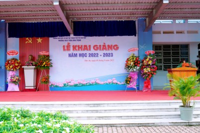 Trường THCS Trần Bình Trọng tổ chức Lễ khai giảng năm học 2022-2023
