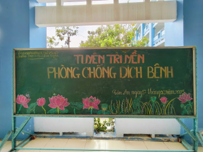 Trường THCS Trần Bình Trọng tuyên truyền phòng chống dịch bệnh lây truyền qua đường hô hấp