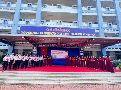 TRƯỜNG THCS TRẦN BÌNH TRỌNG SINH HOẠT CHUYÊN ĐỀ “KỶ NIỆM 50 NĂM NGÀY GIẢI PHÓNG MIỀN NAM THỐNG NHẤT ĐẤT NƯỚC (30/4/1975 - 30/4/2025)